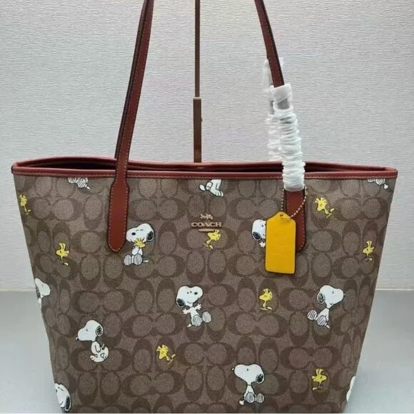 Coach Brown Tote Bag with Snoopy Pattern - Picture 3 of 6